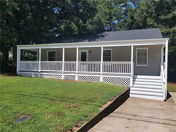 2nd image of 1846 Clearwater Dr SE