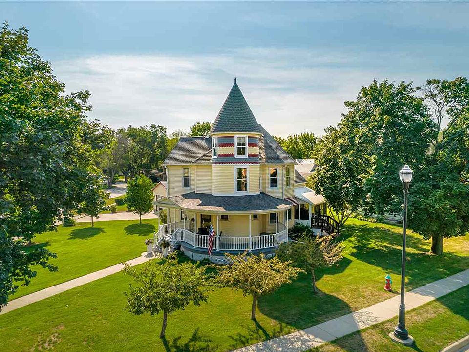 301 Ave, La Porte City, IA 50651 Zillow