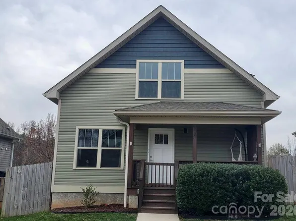 18 Yarrow Meadow Rd, Weaverville, NC 28787