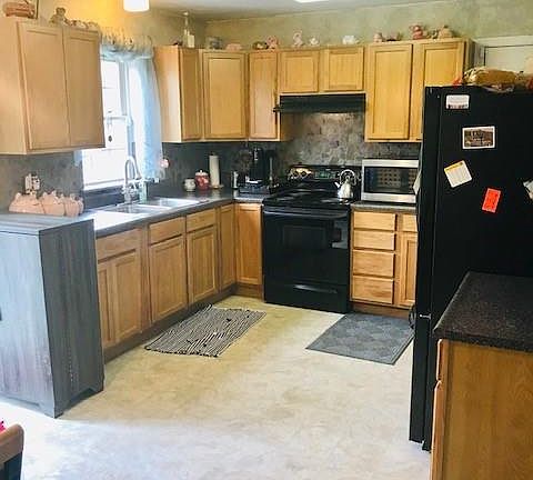 4th image of 745 Carlin Dr