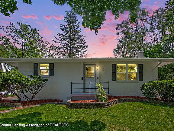 2nd image of 2627 Maplewood Ave