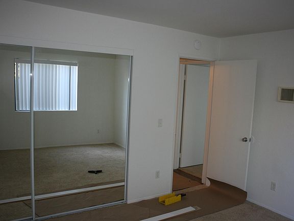 5th image of 4349 McClintock St APT 5