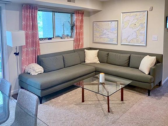 4th image of 1115 Primrose Ct APT 203