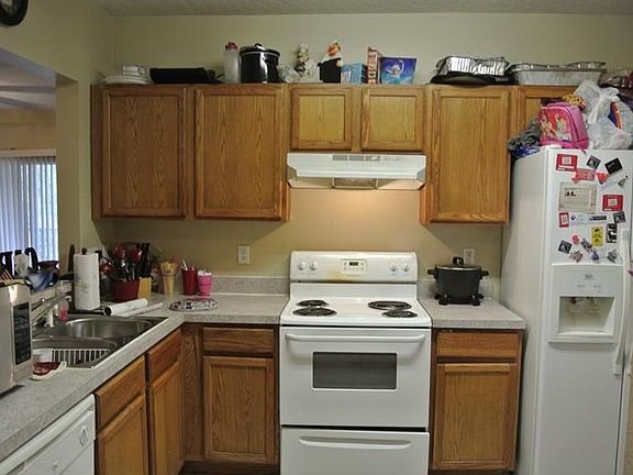 2nd image of 9623 Lakedale Way Unit 201