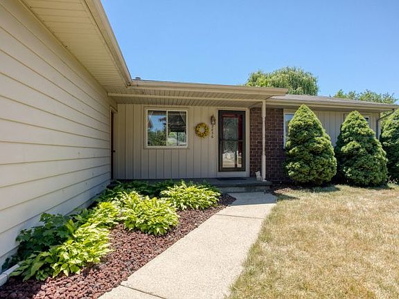 2nd image of 2836 Bluewater Ln SW