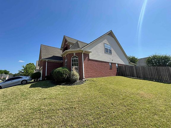 3rd image of 3910 Neyland Valley Dr