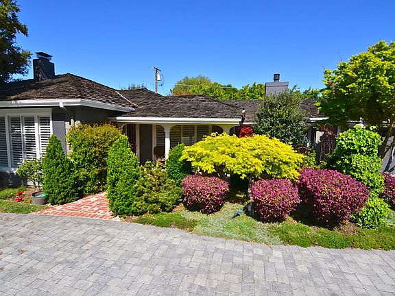 5th image of 2486 Westgate Ave