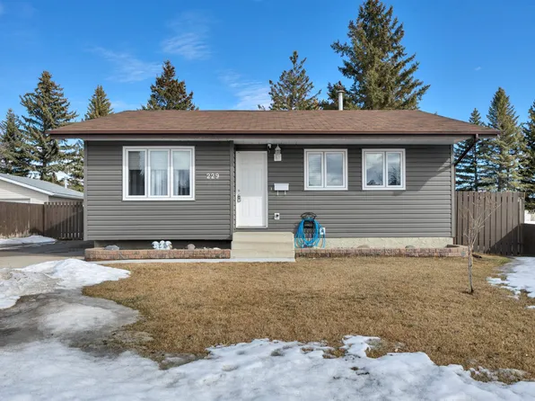 229 Garnet Cres, Wetaskiwin, AB T9A 2S3