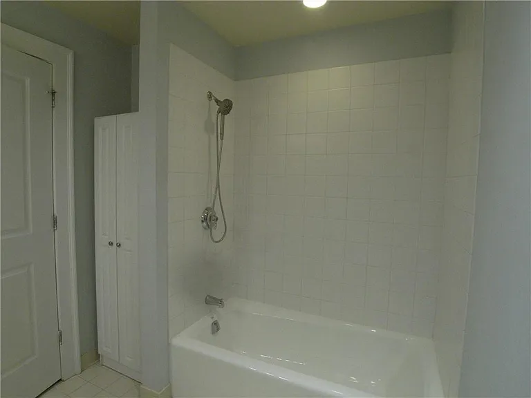 250 Park Avenue West NW #NW-712-712 — Photo 16