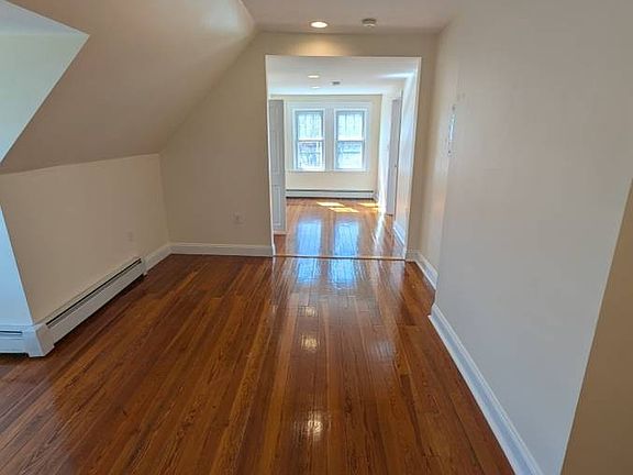 2nd image of 170 Bellingham Ave APT 8
