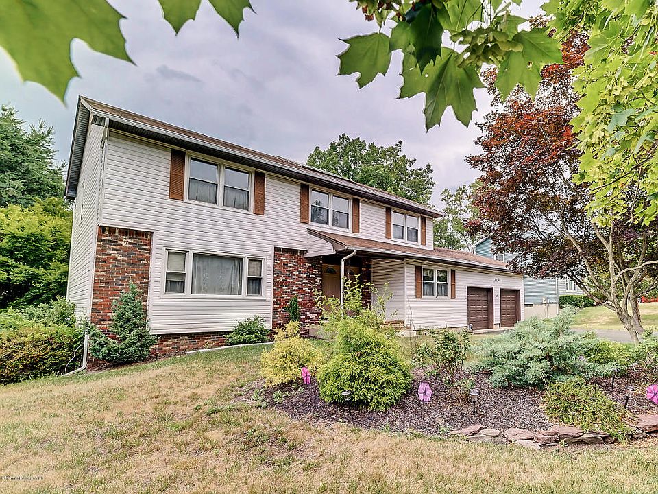 1st image of 206 Woodberry Dr