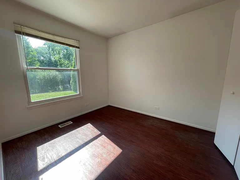 2048 Navarone Dr — Photo 10