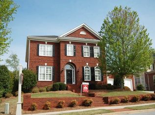 1061 Moores Walk Ln, Suwanee, GA 30024