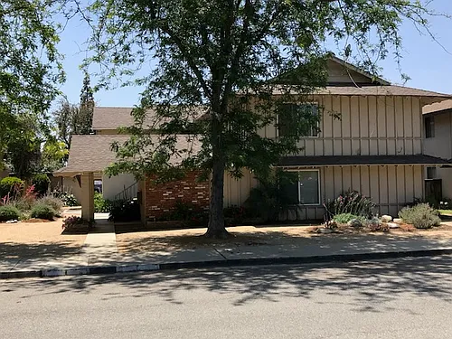 1994 E Evergreen St Photo 1