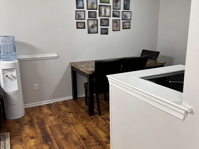 1073 Roseberry Ct — Photo 7