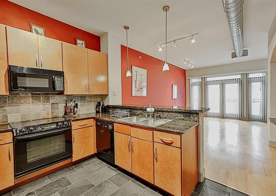 1st image of 1901 Post Oak Blvd APT 3213