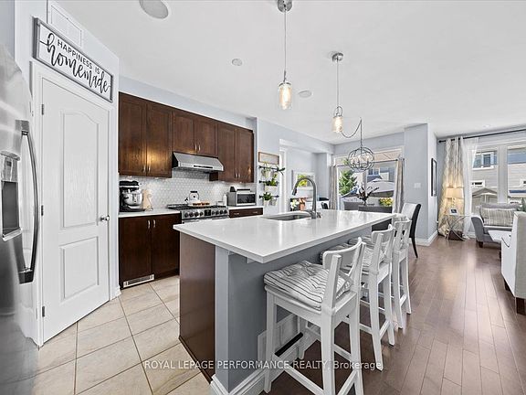 5th image of 416 Rochefort Cir