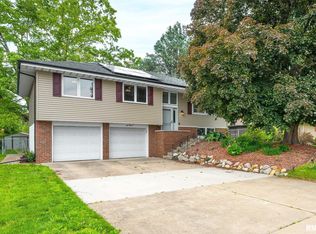 1111 S Mesa Dr, Peoria, IL 61607