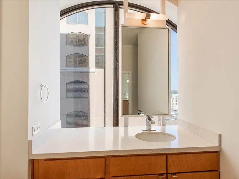 507 Sabine St #707 — Photo 14