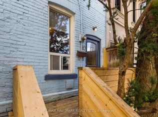 10 Woodgreen Pl, Toronto, ON M4M 2J2