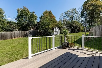 105 Hemlock St — Photo 6