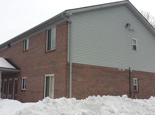 28536 Cole St, Roseville, MI 48066