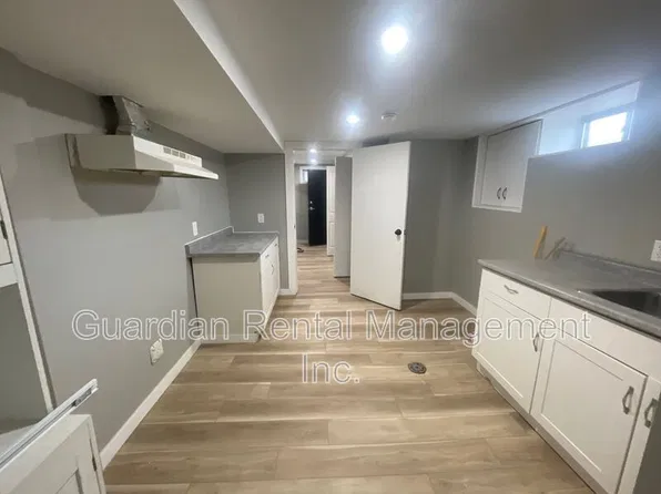 710 James St S Unit 2, Thunder Bay, ON P7E 2V8