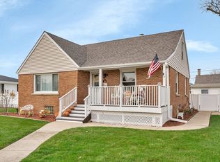 1723 Nicholson St, Crest Hill, IL 60403