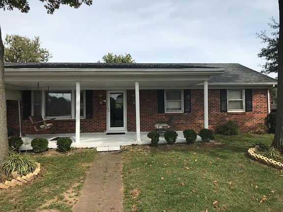 3rd image of 503 Greenbriar St