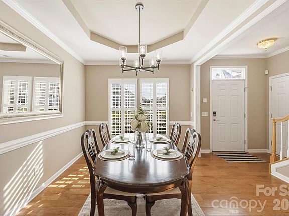 4th image of 263 Horizon Cir