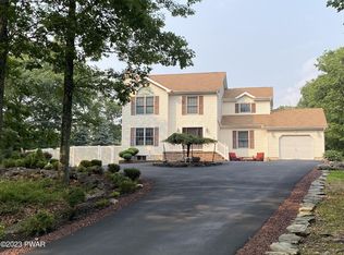 126 Maple Ridge Rd, Milford, PA 18337