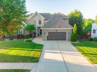 2329 NW Summerfield Dr, Lees Summit, MO 64081