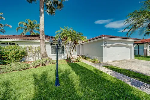 18128 SW 151st Ave Photo 1
