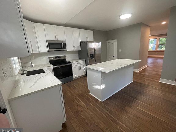 5th image of 416 Walcott Rd