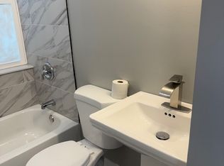 209 N Hunter St, Thornton, IL 60476