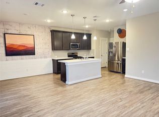 2328 Calvert Dr, Leander, TX 78641