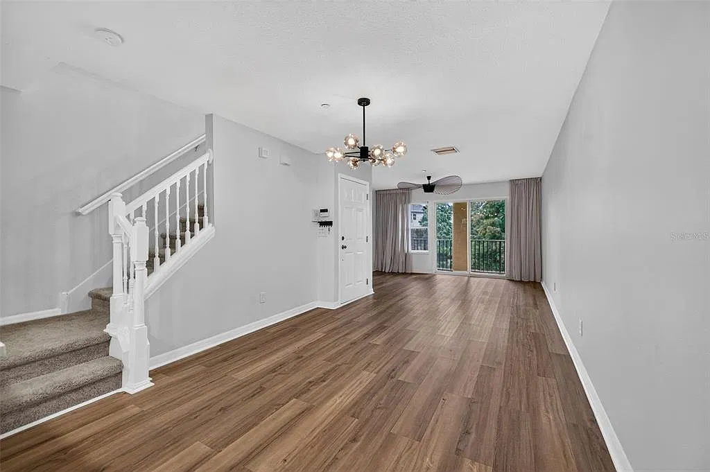 2 bed, 2.5 bath, 1200 sqft, $2,250 — Photo 3
