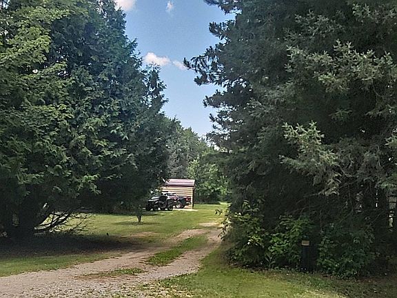 2nd image of 3865 Little Rd