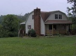 39 White Pine Rd, Kenna, WV 25248