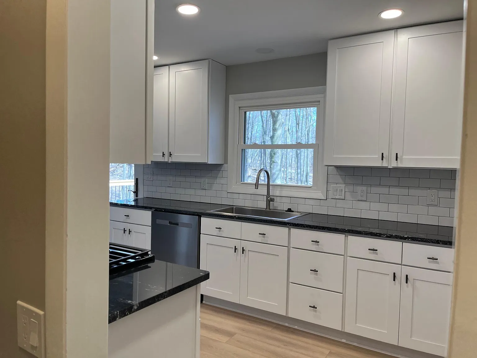 3 bed, 2200 sqft, $3,500 — Photo 3