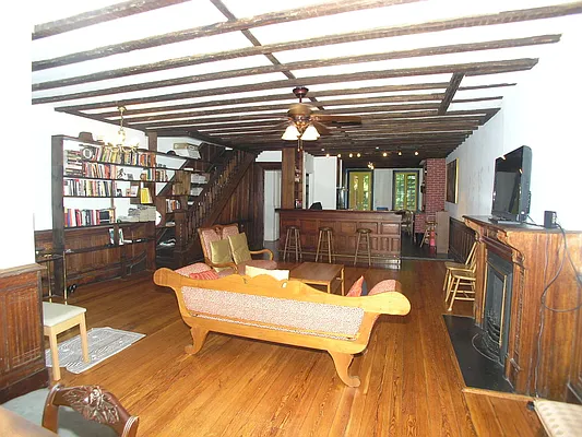 Rented by Townsley & Gay, LLC | media 43