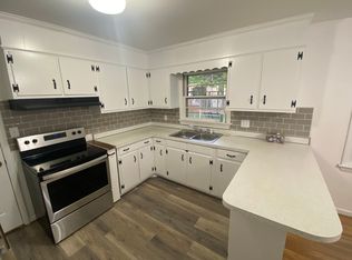 298 Eastwood Dr, Newport News, VA 23602