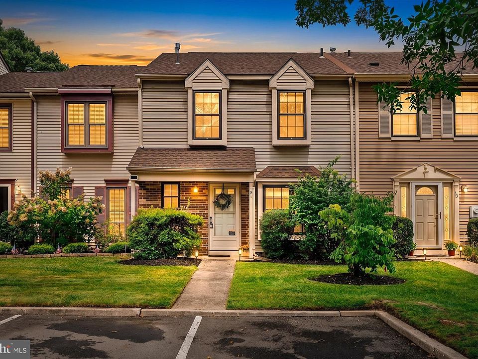 1st image of 51 Tynemouth Ct