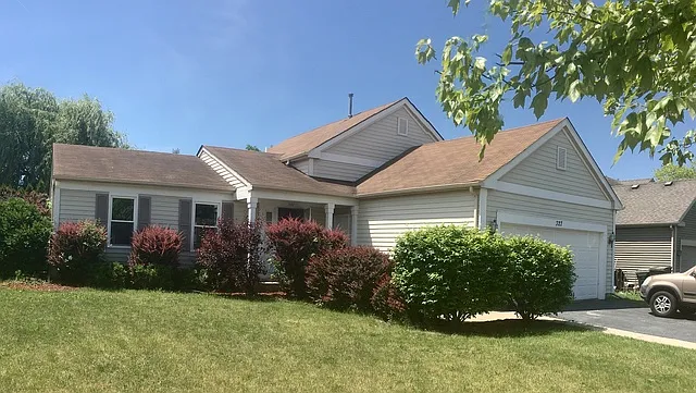 327 Christine Ln photo 1
