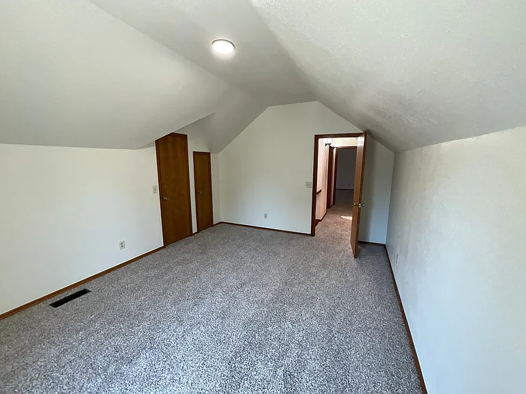 2750 N Midwest Blvd — Photo 33
