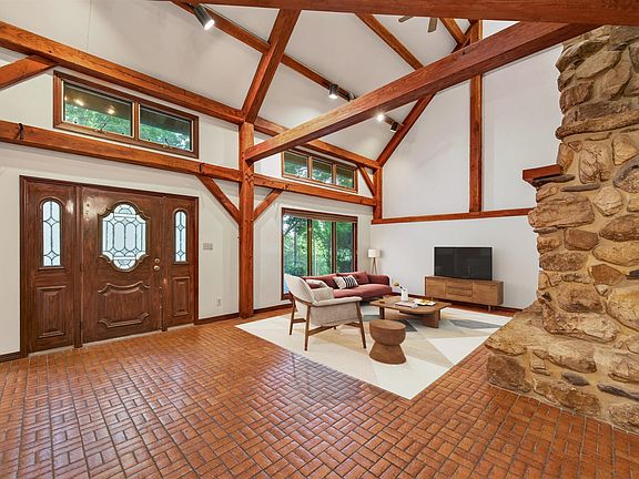 5th image of 3874 McCoy Rd