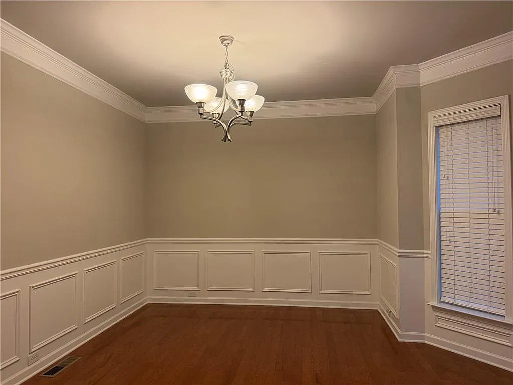 4 bed, 2.5 bath, 1874 sqft, $2,700 — Photo 4