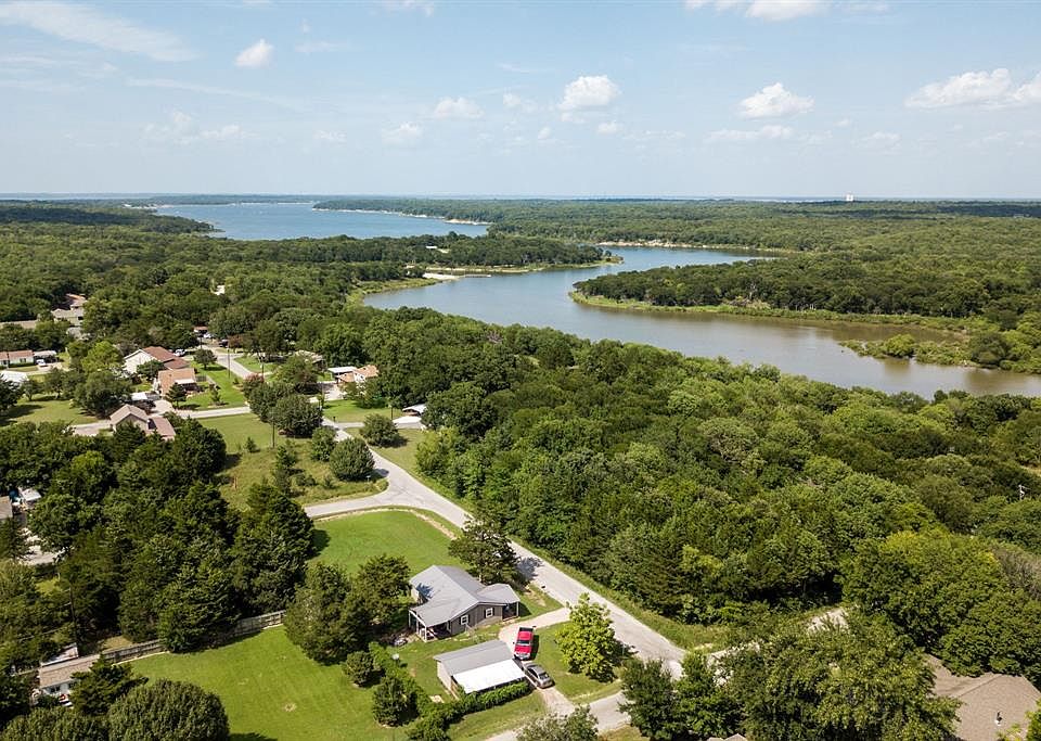 1st image of 479 Willow Dr