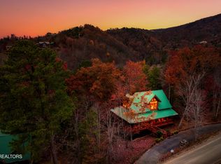 2017 Smoky Cove Rd, Sevierville, TN 37876