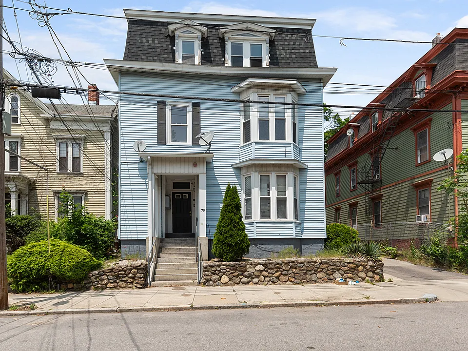 79 Oak Street